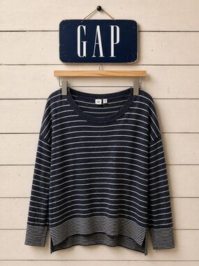 GAP Navy Blue and White Striped Sweater - Size L Petite
